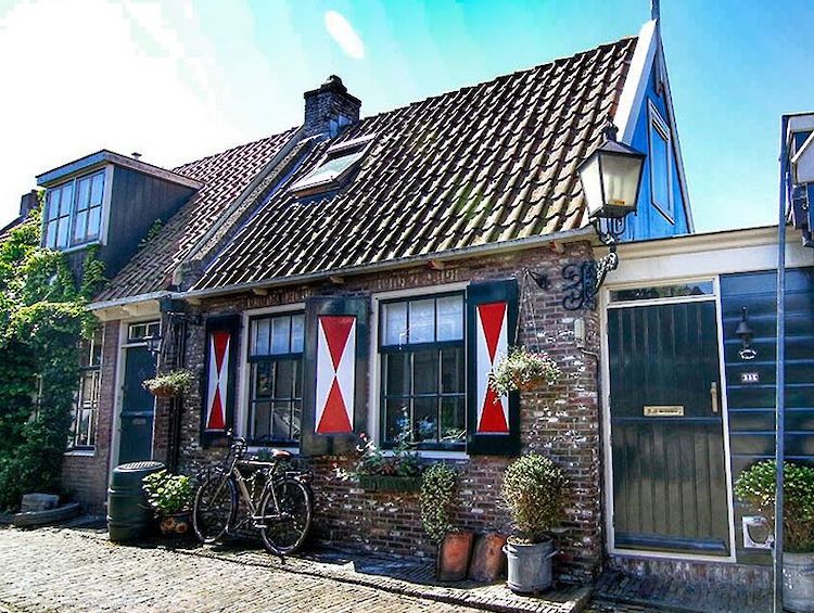 Palingsound tour door Volendam