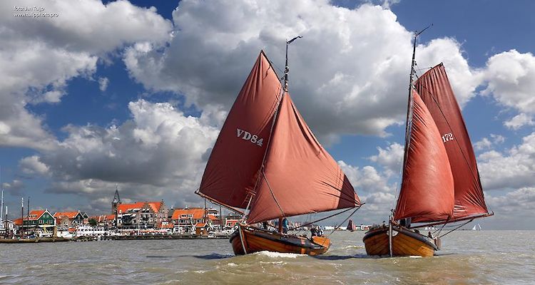 Tussen Wal en Schip
