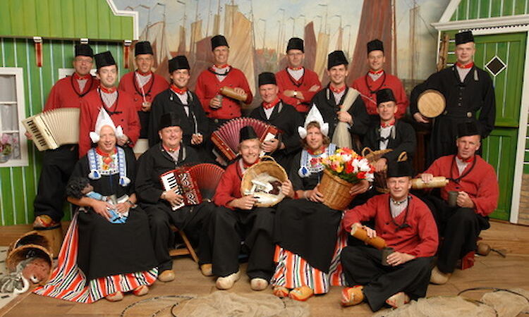 Foto in Volendammer klederdracht